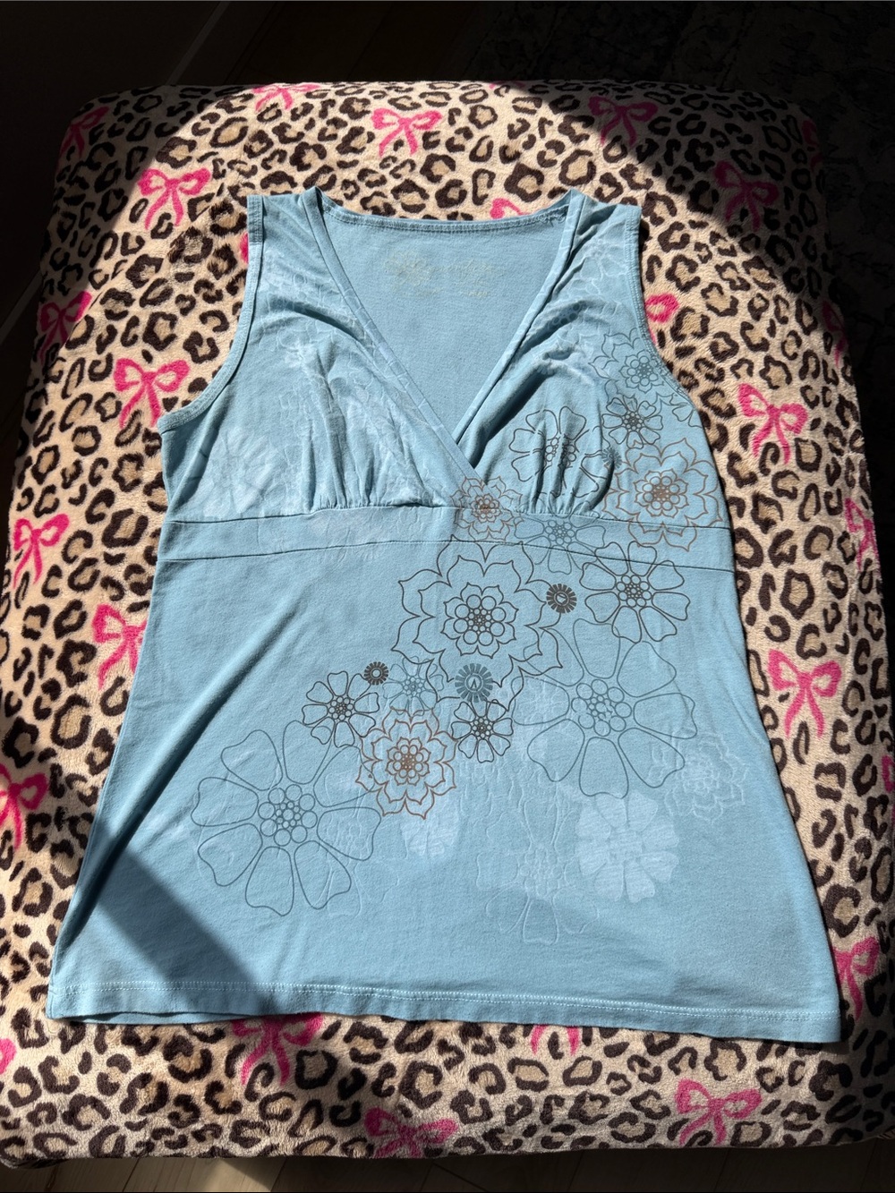 Y2K Light Blue Floral V-Neck Sleeveless Top
